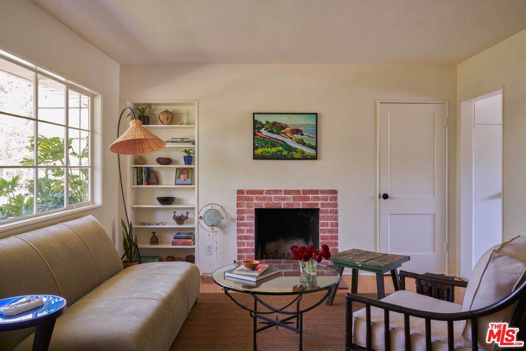 5382-1/2 Village Grn - Photo 1