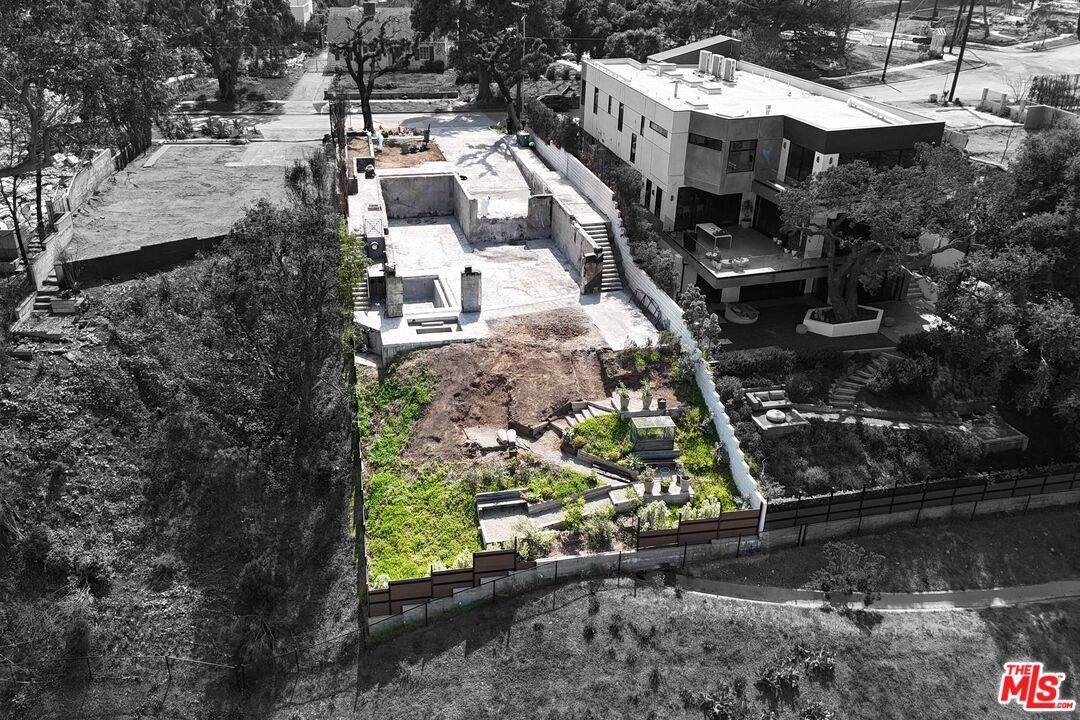 15329 De Pauw St - Photo 1