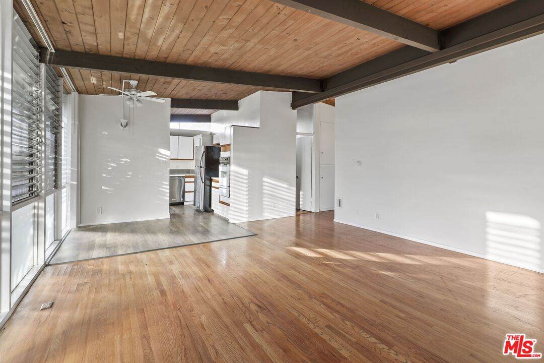 11133 Rose Ave - Photo 1