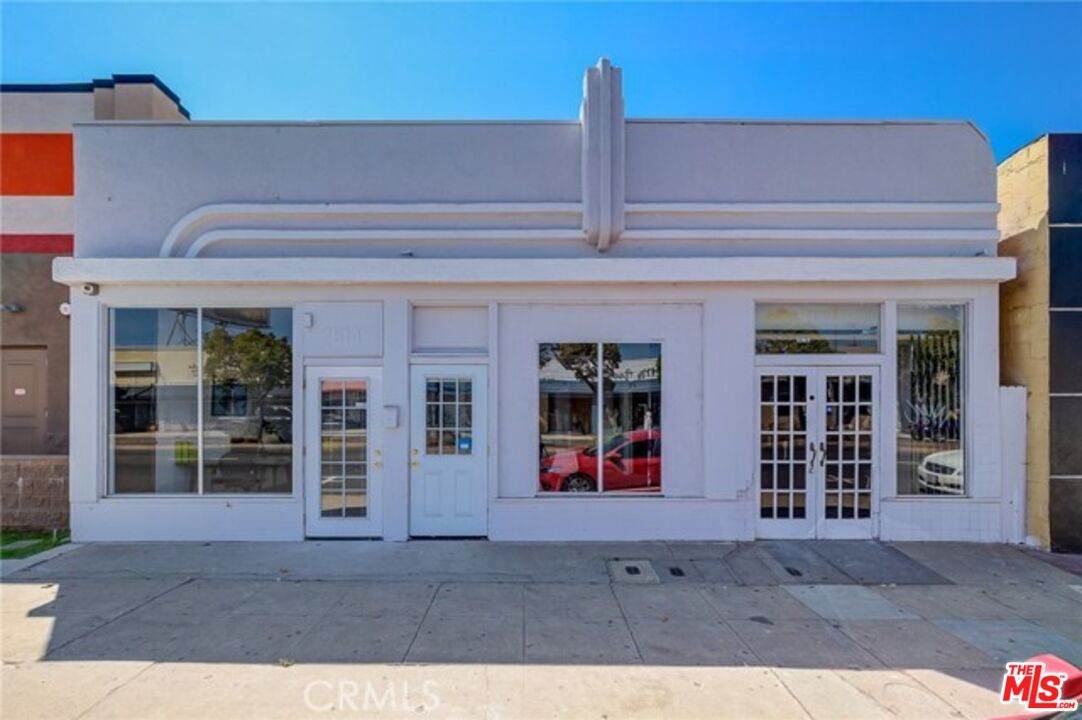 2614 Manchester Blvd - Photo 1