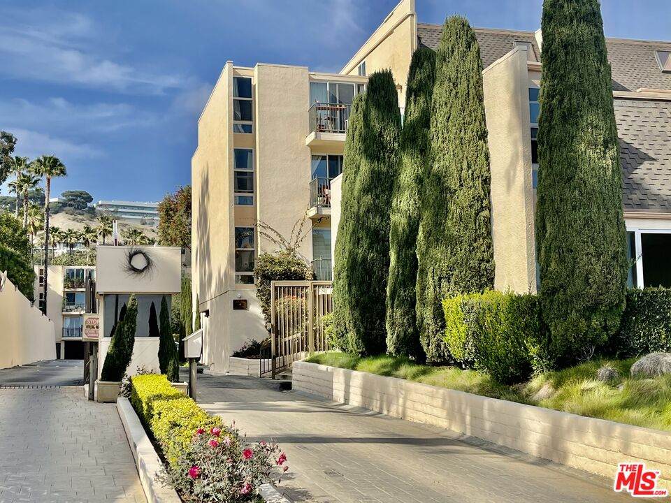 23901 Civic Center Way - Photo 1