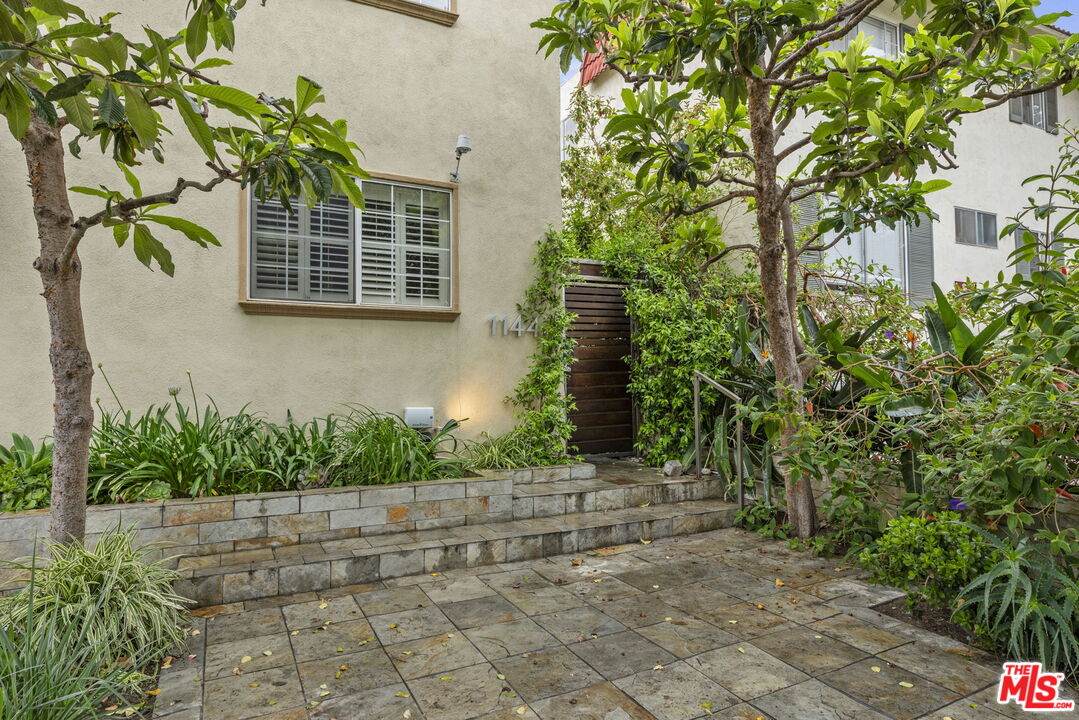 1144 10th - Photo 1