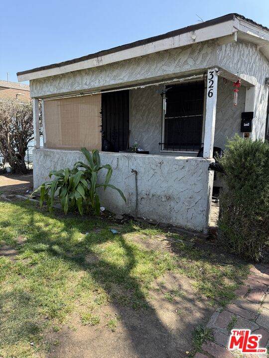 326 118th St - Photo 1