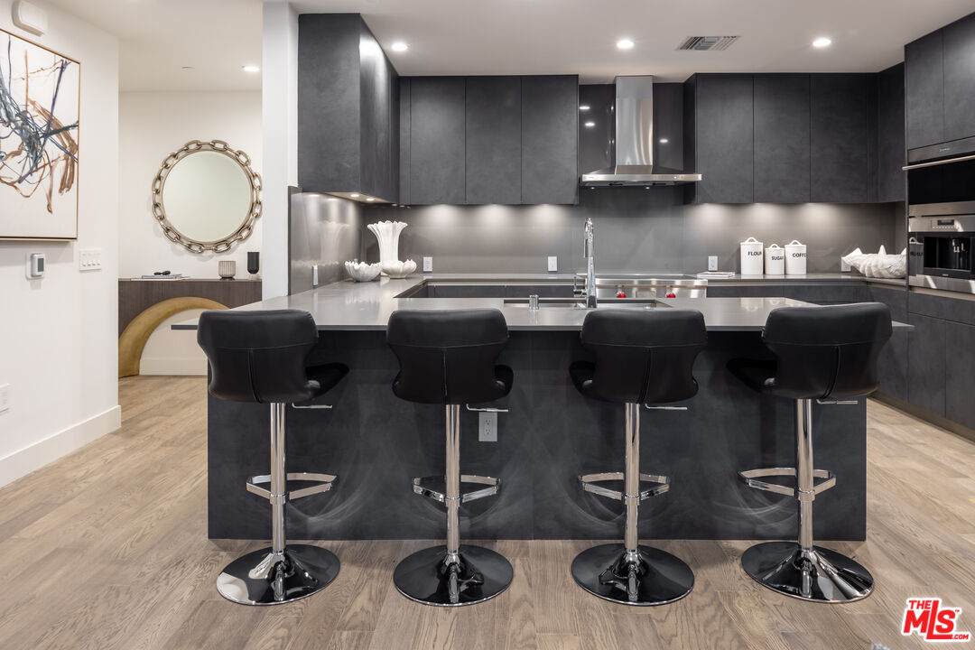 728 Sweetzer Ave - Photo 1