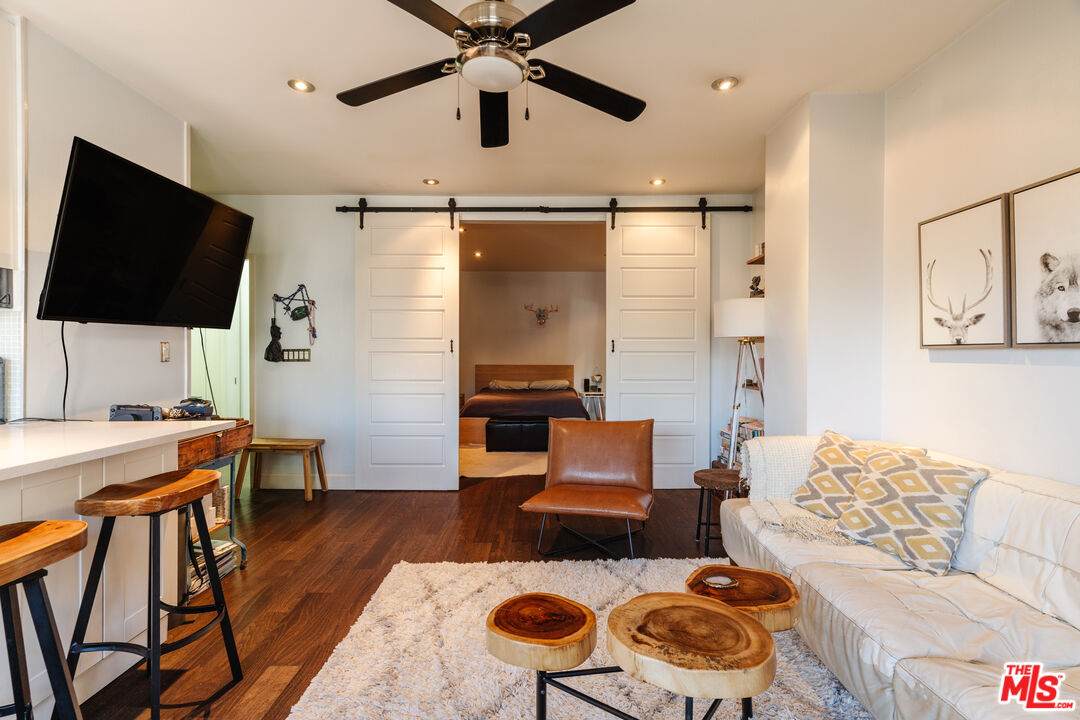 999 Doheny Dr - Photo 1