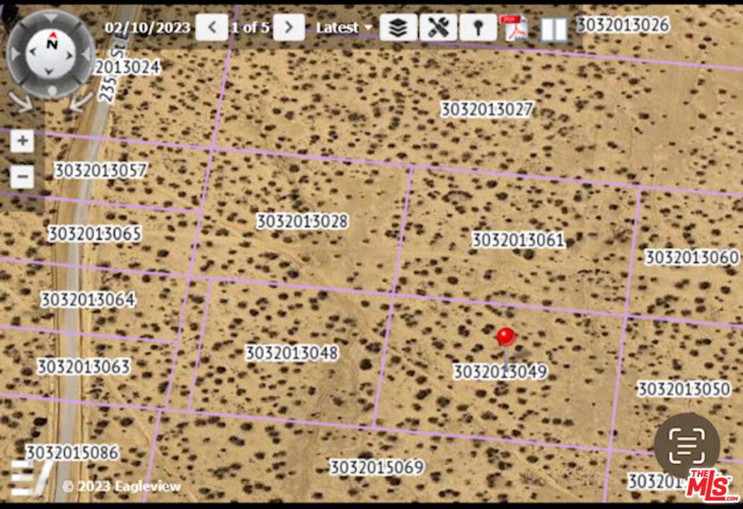 236-th. Str. &  Ave. S 8th Ave - Photo 1