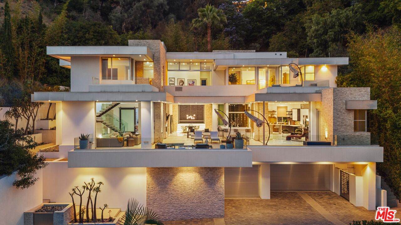 9311 Readcrest Dr - Photo 1