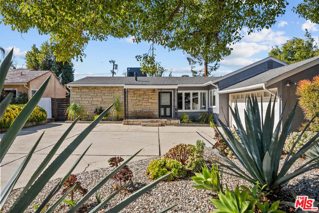 5127 Gaynor Ave - Photo 1