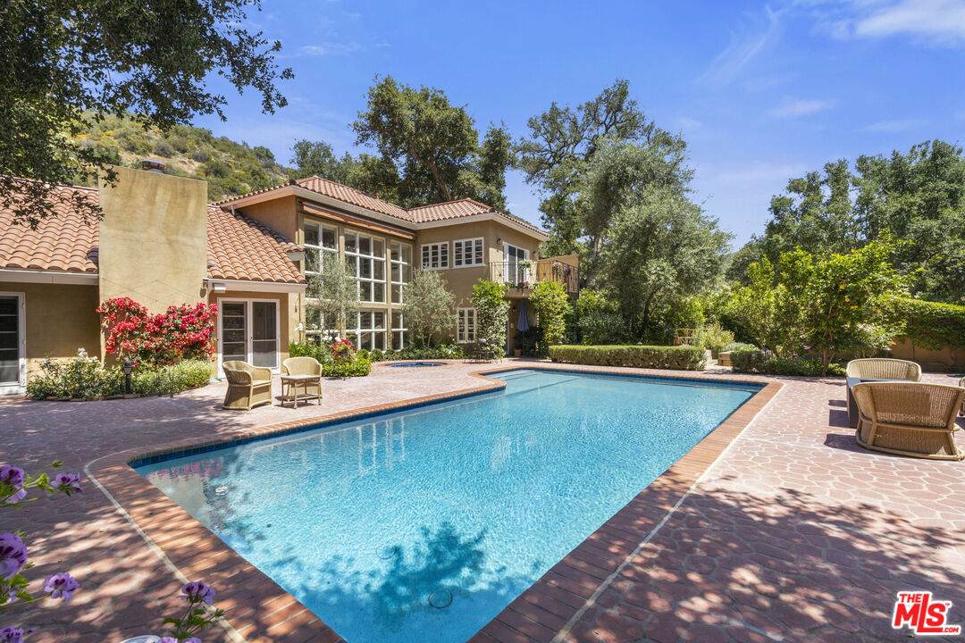 3265 Mandeville Canyon Rd - Photo 1