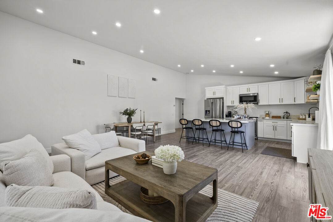 18712 Vicci St - Photo 1