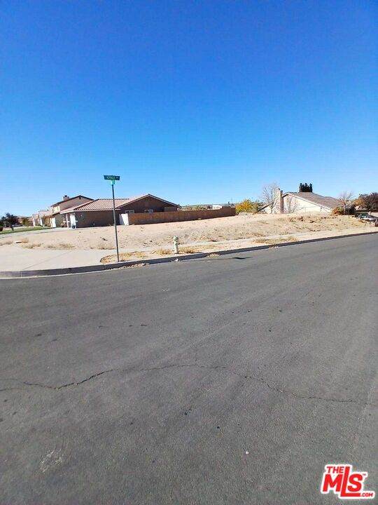 14020 Topmast Dr - Photo 1