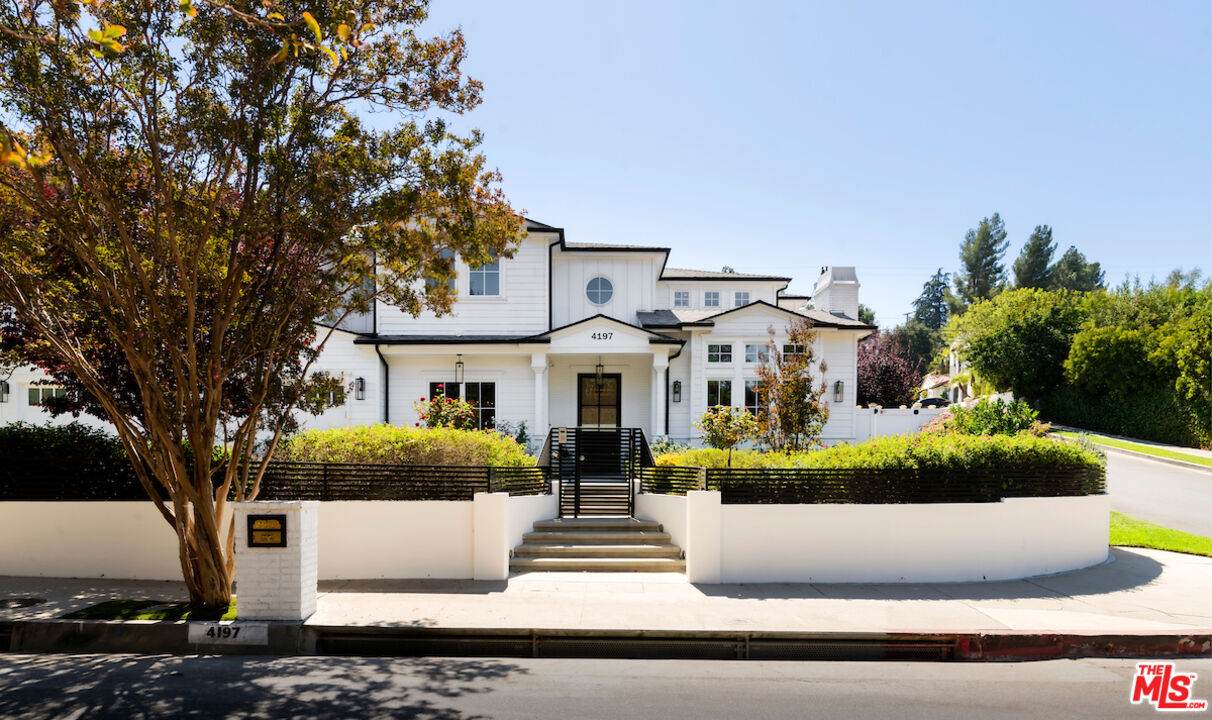 4197 Hayvenhurst Dr - Photo 1