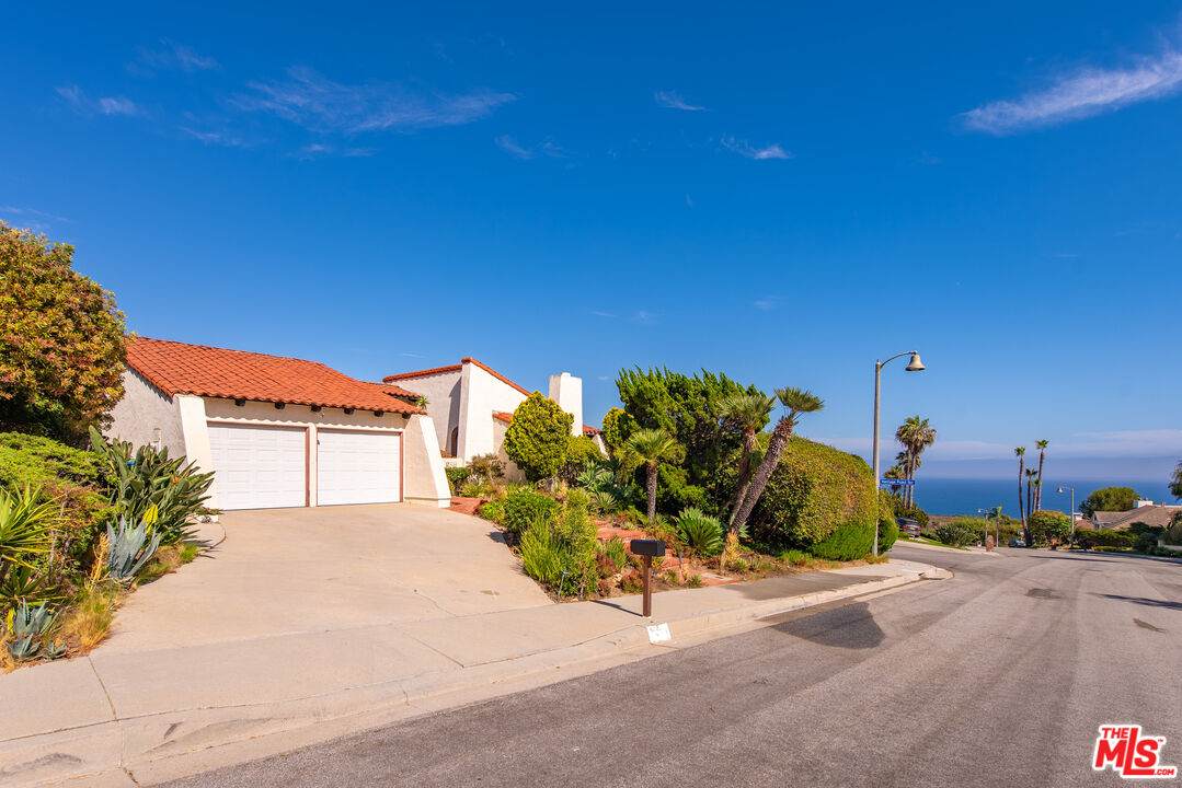 3636 Malibu Country Dr - Photo 1