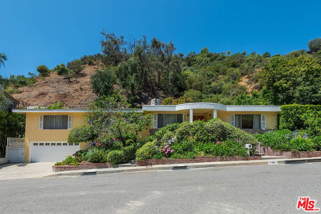 1109 Chantilly Rd - Photo 1