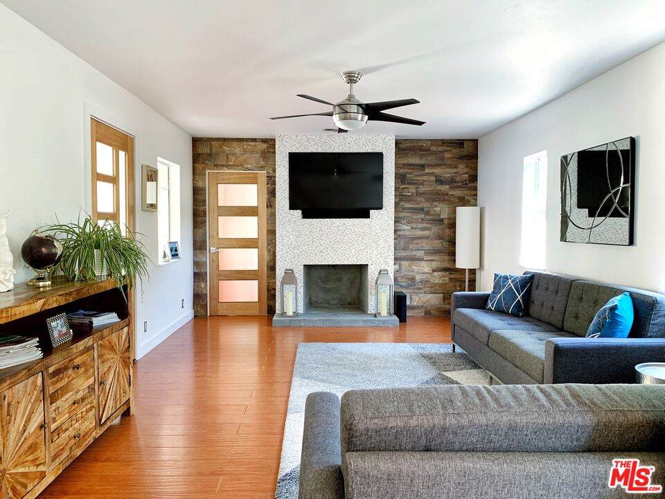 6840 Orion Ave - Photo 1