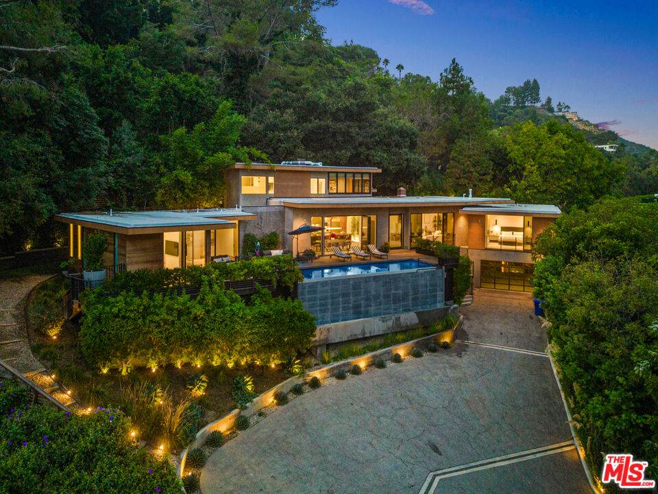 727 Beverly Glen Blvd - Photo 1