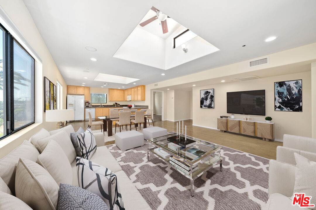 6815 Baird Ave - Photo 1