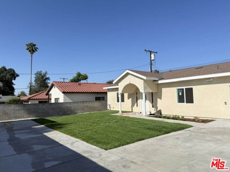 1221 Azusa Ave - Photo 1