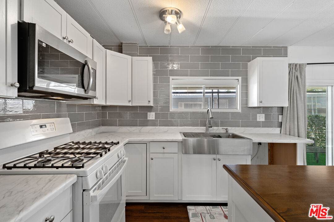725 Thornton Ave - Photo 1
