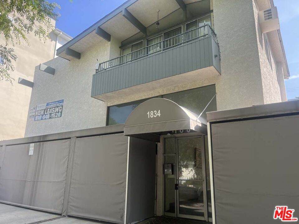 1834 Thayer Ave - Photo 1