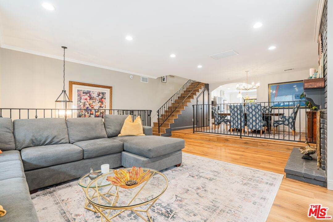 18100 Burbank Blvd - Photo 1