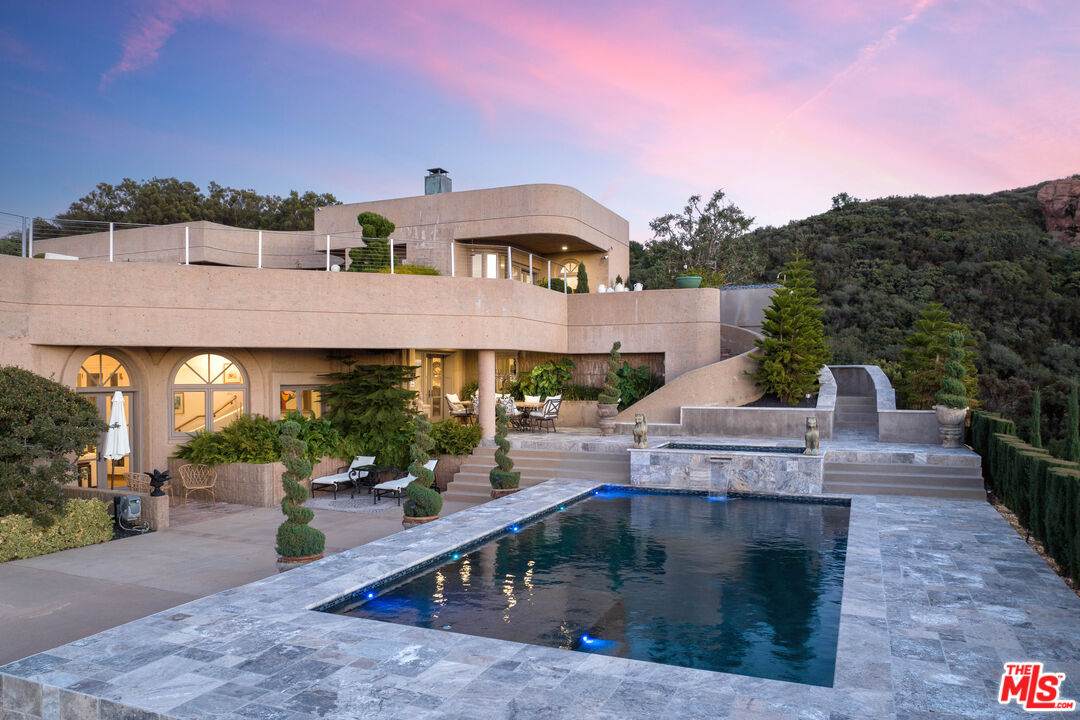 415 Stunt Rd - Photo 1