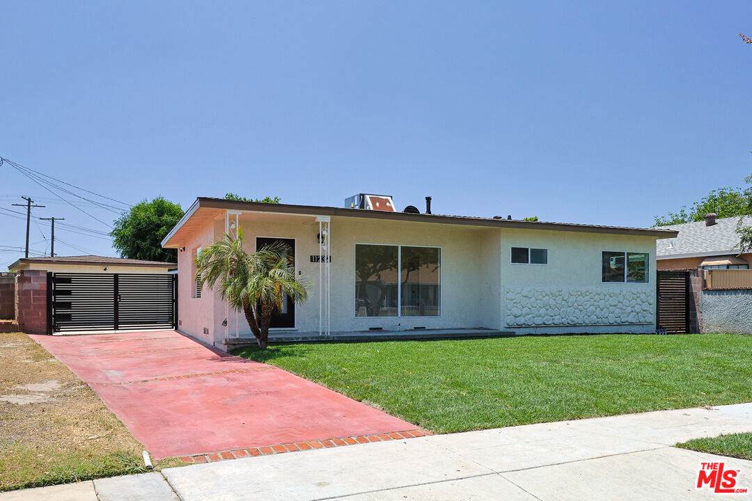 11232 Pantheon St - Photo 1