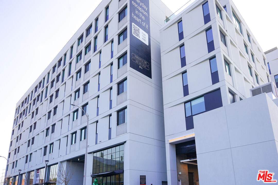 200 Mesnager St - Photo 1