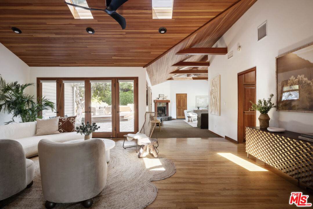 4883 Excelente Dr - Photo 1