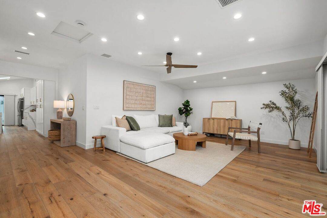 22126 De La Osa St - Photo 1