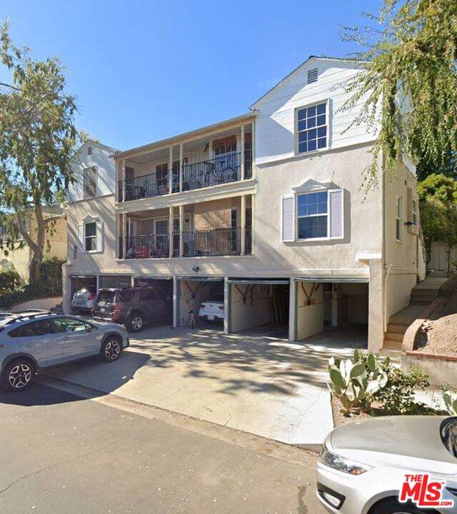 611 Midvale Ave - Photo 1