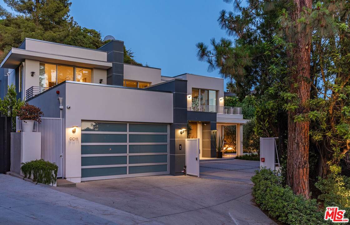 9011 Alto Cedro Dr - Photo 1