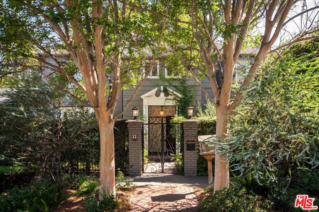 4916 Finley Ave - Photo 1
