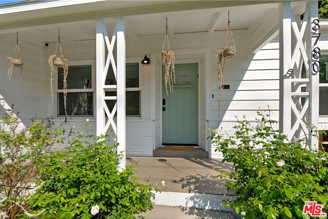 3780 Beethoven St - Photo 1