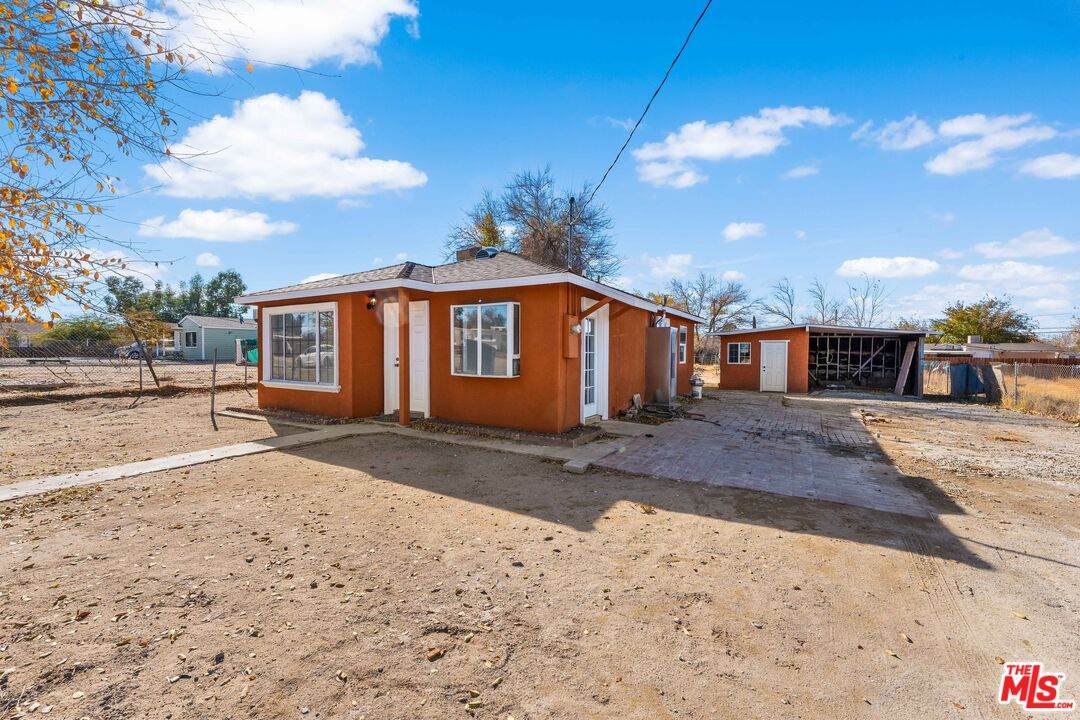 43331 Fairglen Rd - Photo 1