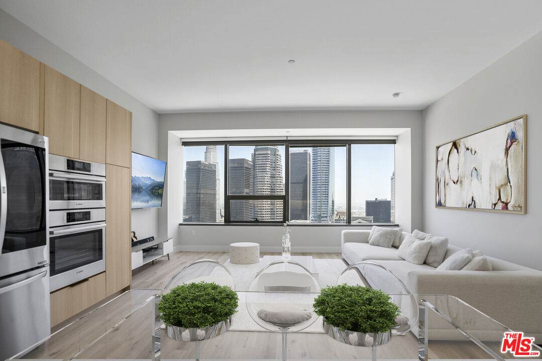 1100 Wilshire Blvd - Photo 1