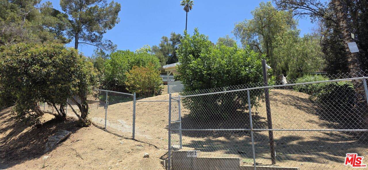 3952 Harriman Ave - Photo 1