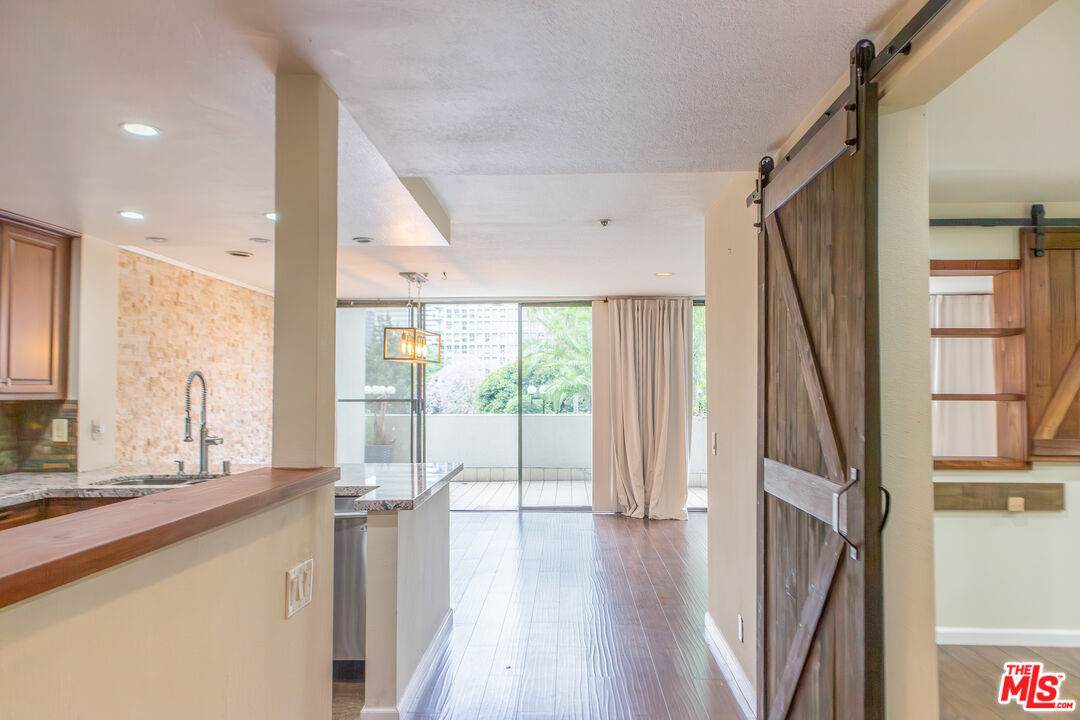 880 1st St - Photo 1