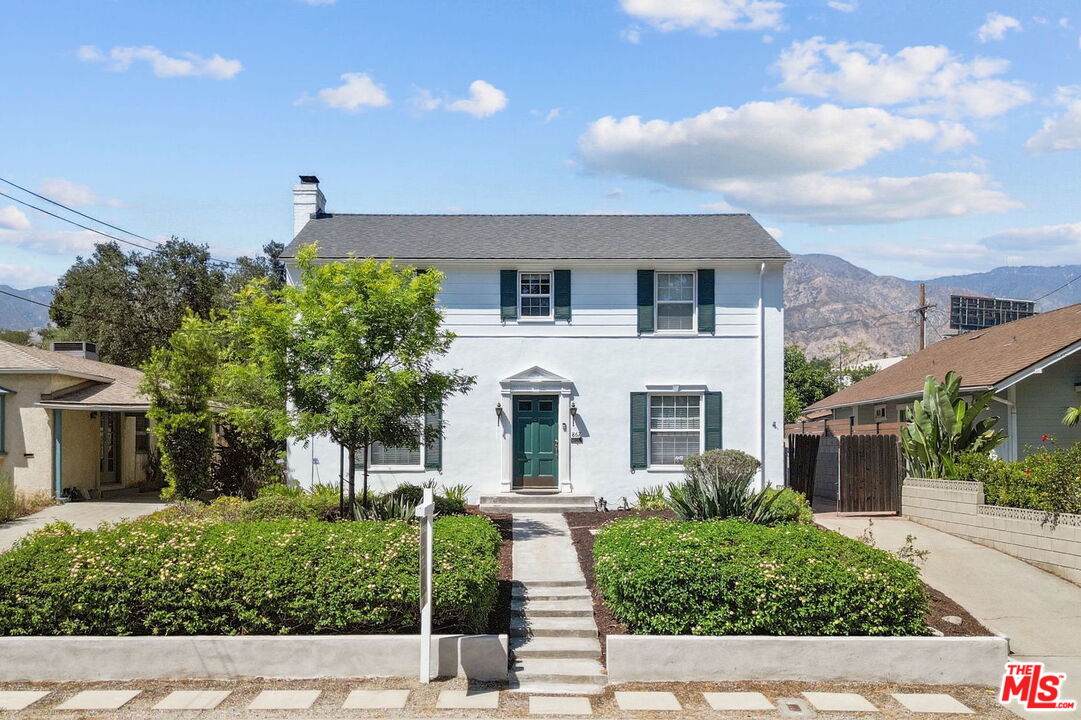 867 New York Dr - Photo 1