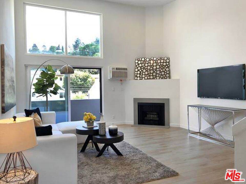 2211 Griffith Park - Photo 1