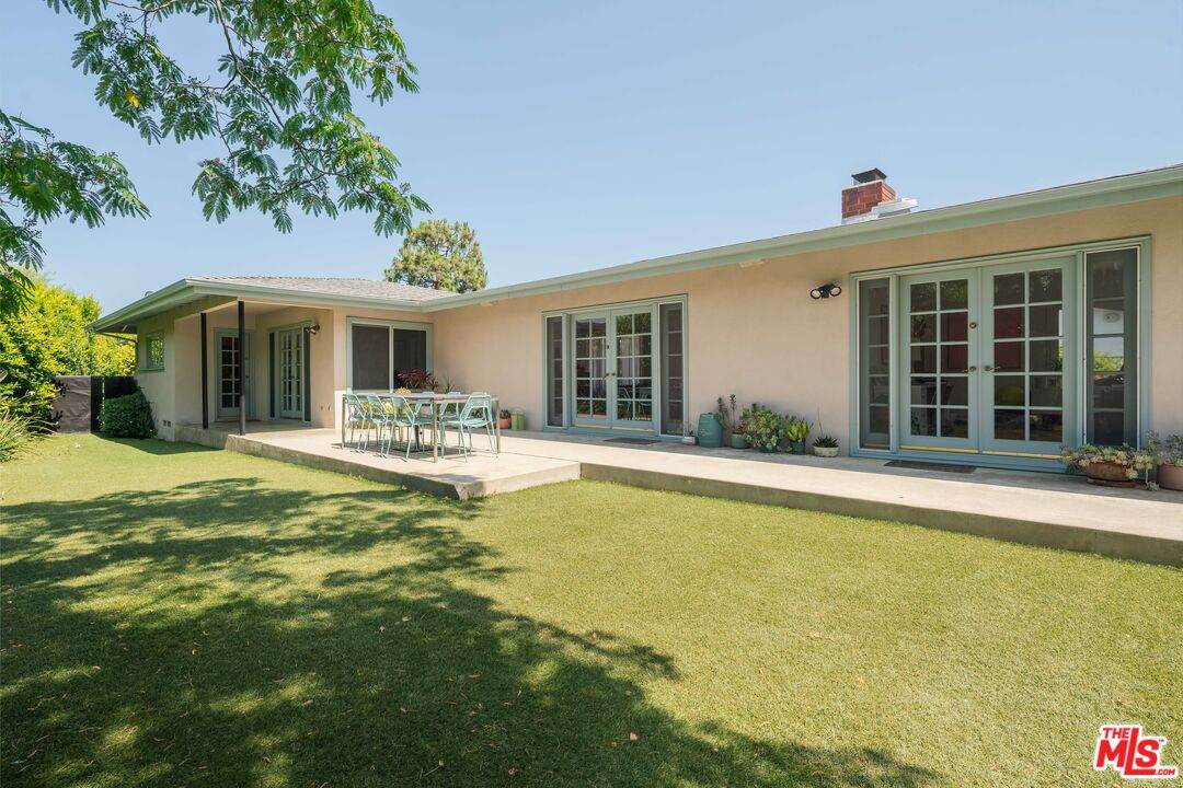 2660 Byron Pl - Photo 1