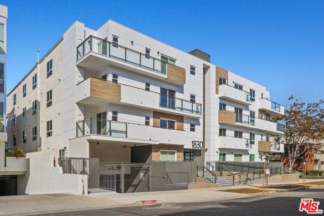 1830 Selby - Photo 1