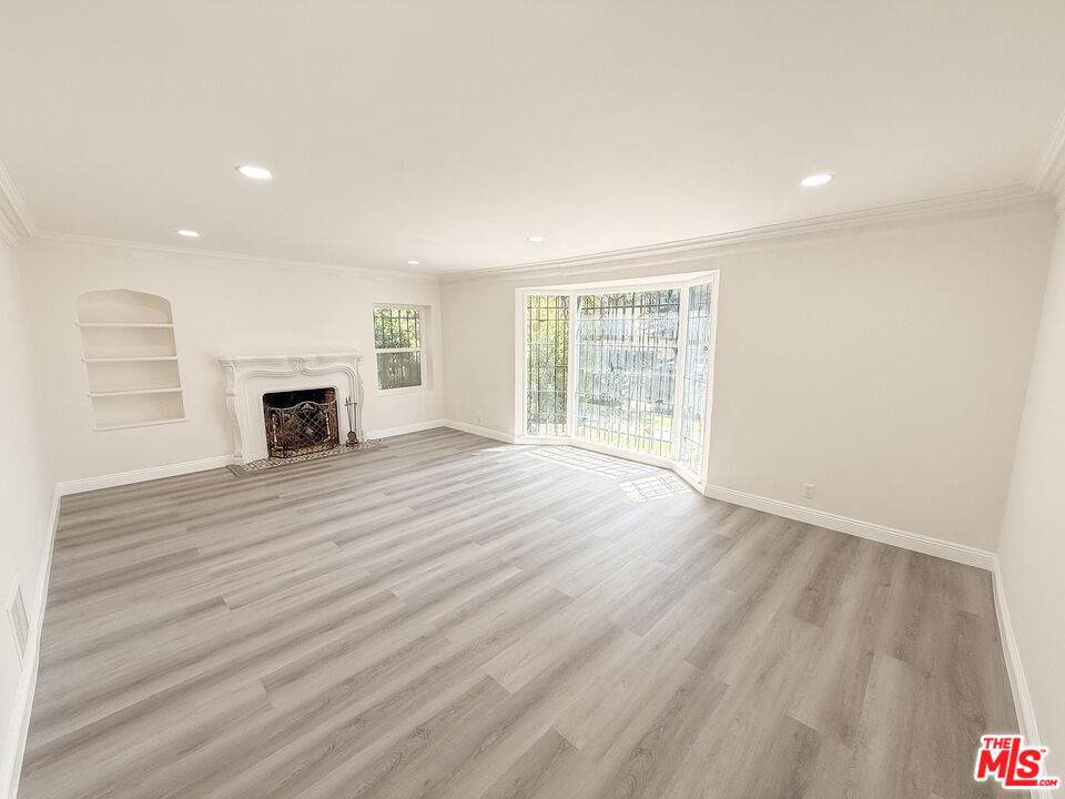 115 Clark Dr - Photo 1