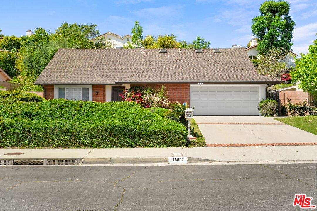 18657 Kirkcolm Ln - Photo 1