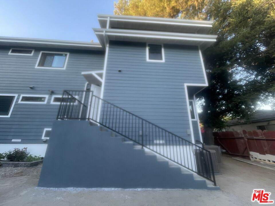 6204 Mayfield Ave - Photo 1