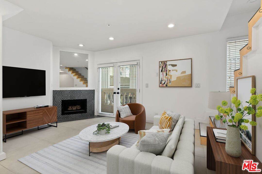 3854 Beethoven St - Photo 1
