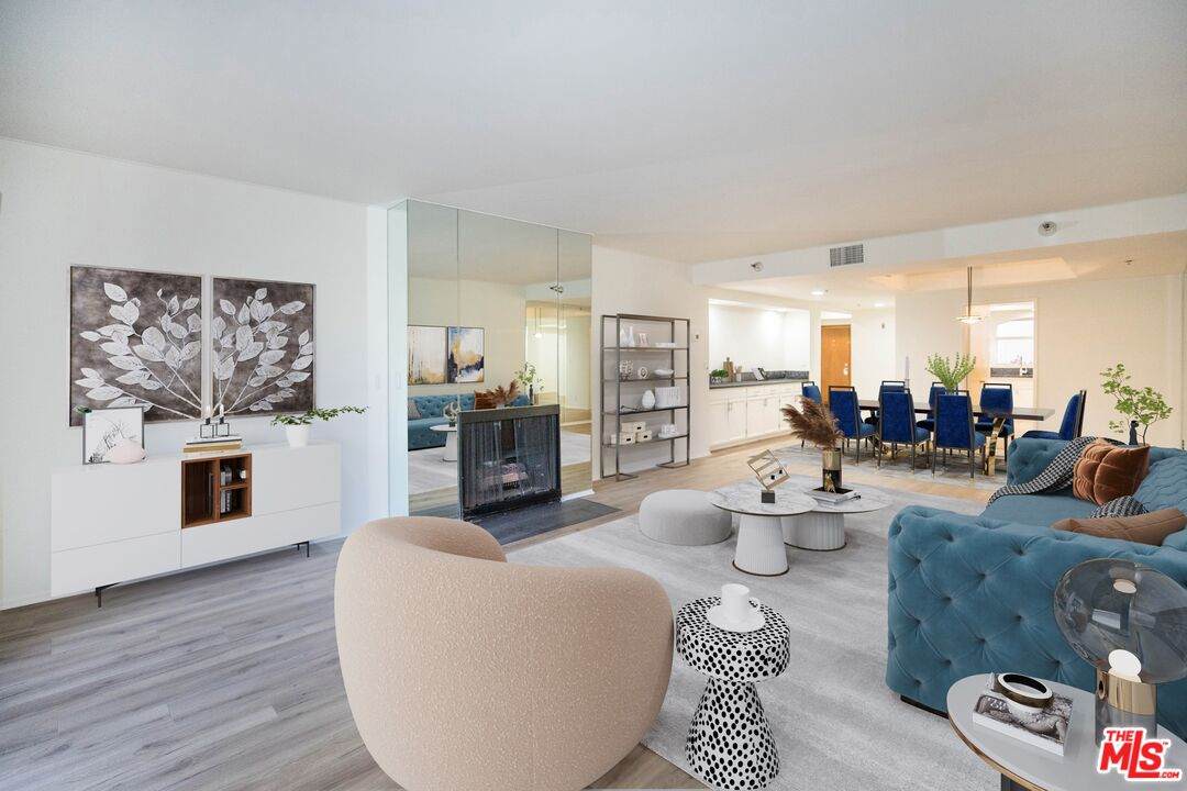 410 Barrington Ave - Photo 1