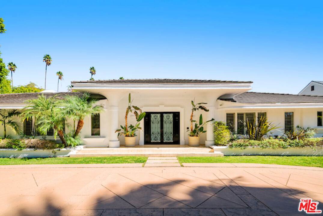 716 Beverly Dr - Photo 1