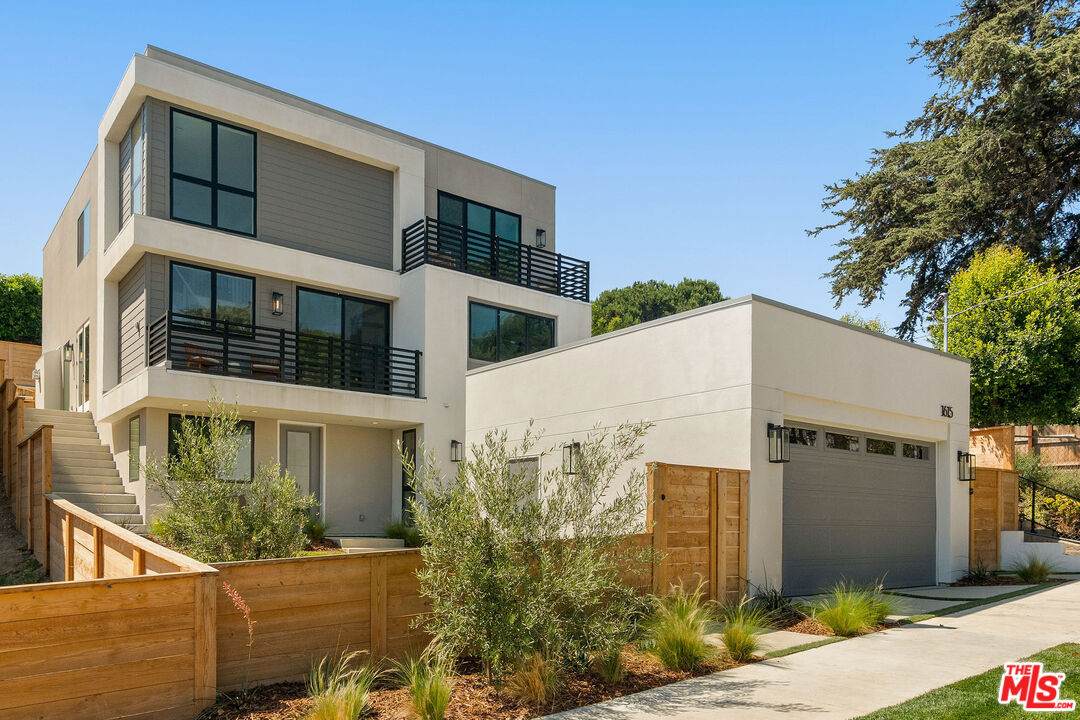 1615 Coronado St - Photo 1