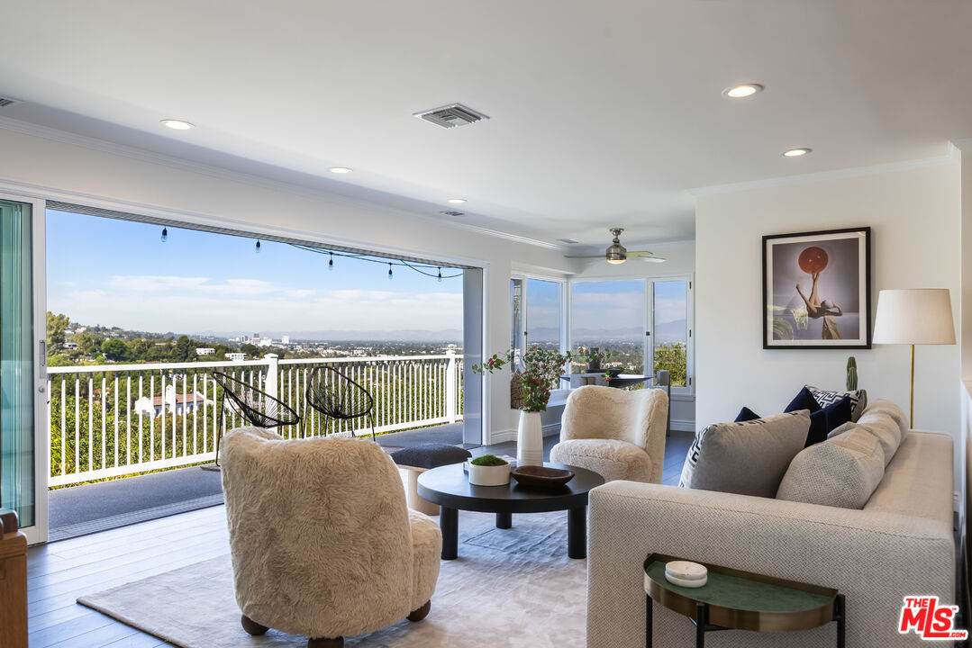 3819 Sunswept Dr - Photo 1